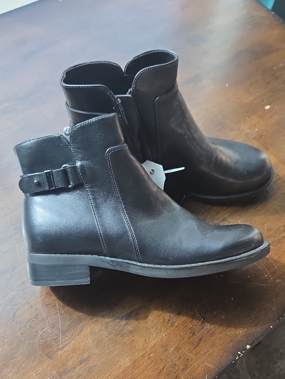 Blondo Size 6 Black Women’s Ankle Waterproof Lined Boots - Leather Chelsea Style